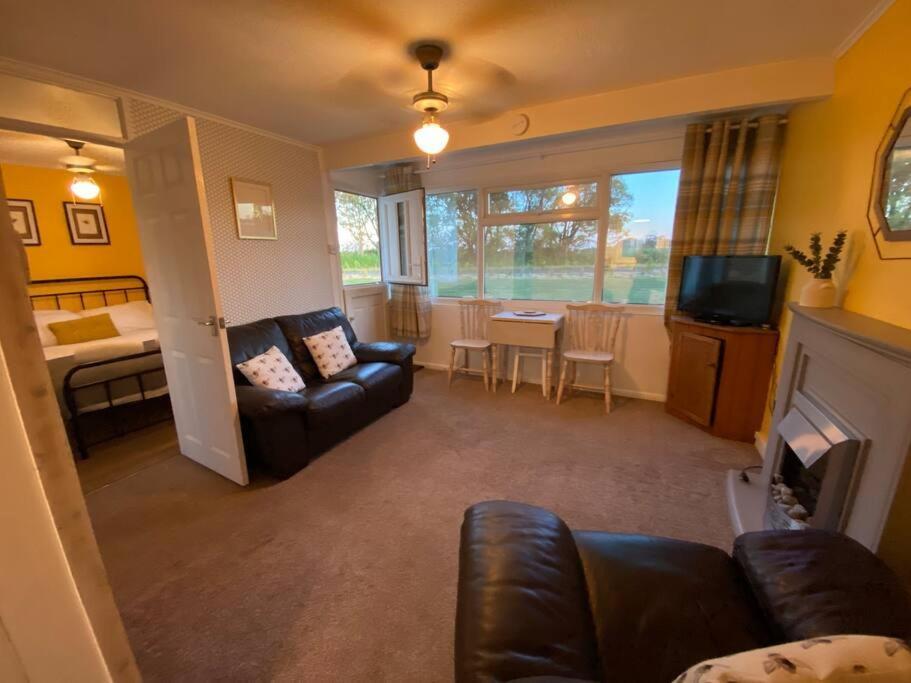Apartment East Coast Chalets, Bee's Knees @ California Sands